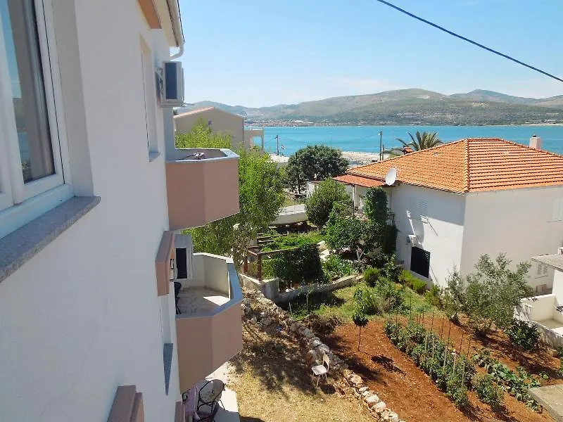 Apartments Darije تروغير 0*,