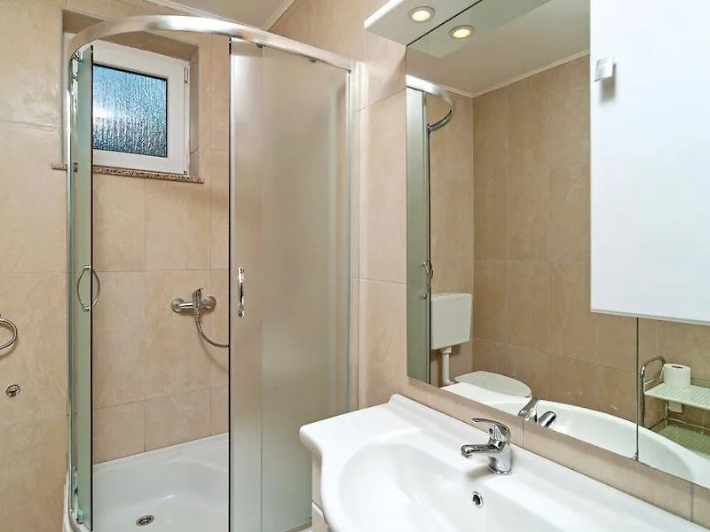 Apartments Darije تروغير